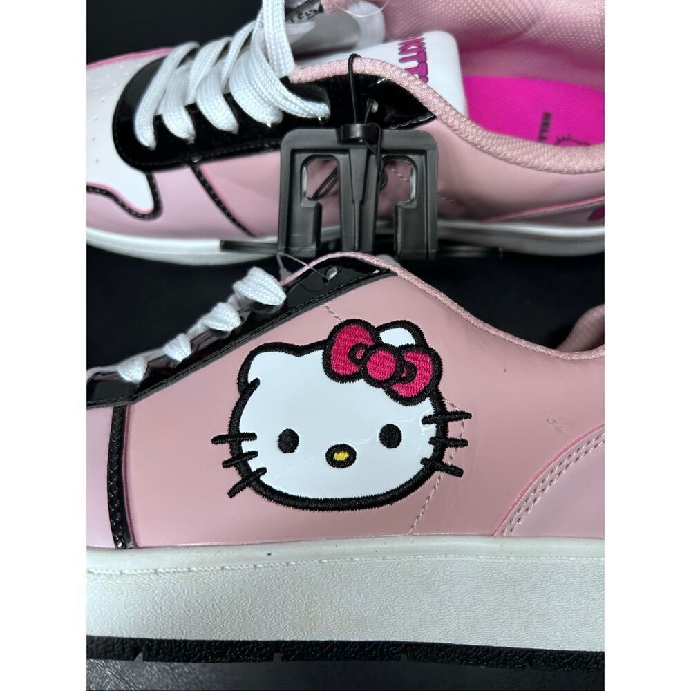 Hello Kitty Sanrio White Casual Court Sneakers Women’s Size 10 NEW - Picture 4 of 9